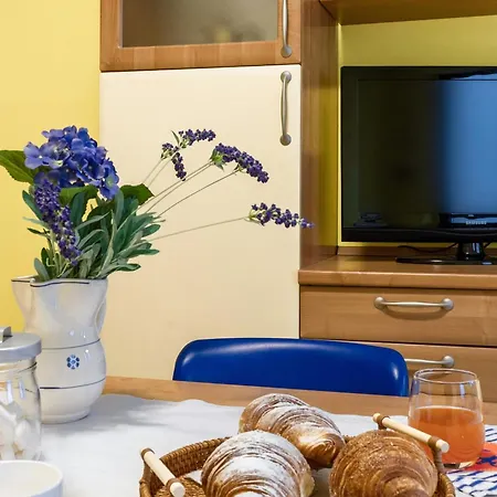 Italian Experience - Sea Daire